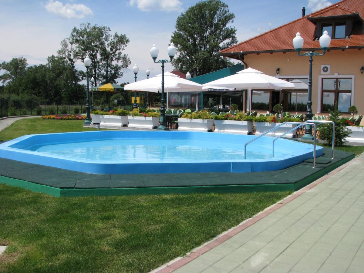Hotel Kralj Donji Kraljevoc Exterior foto